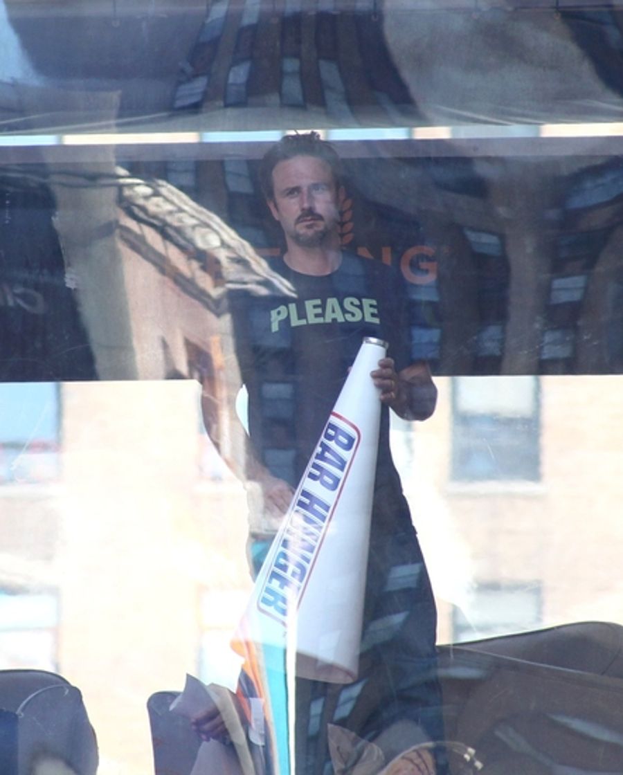 Photo Coverage: David Arquette Promotes The 'BAR HUNGER Campaign' Image