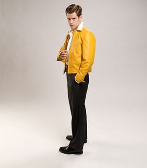 Aaron Tveit @ BroadwayWorld Aaron Tveit Photo