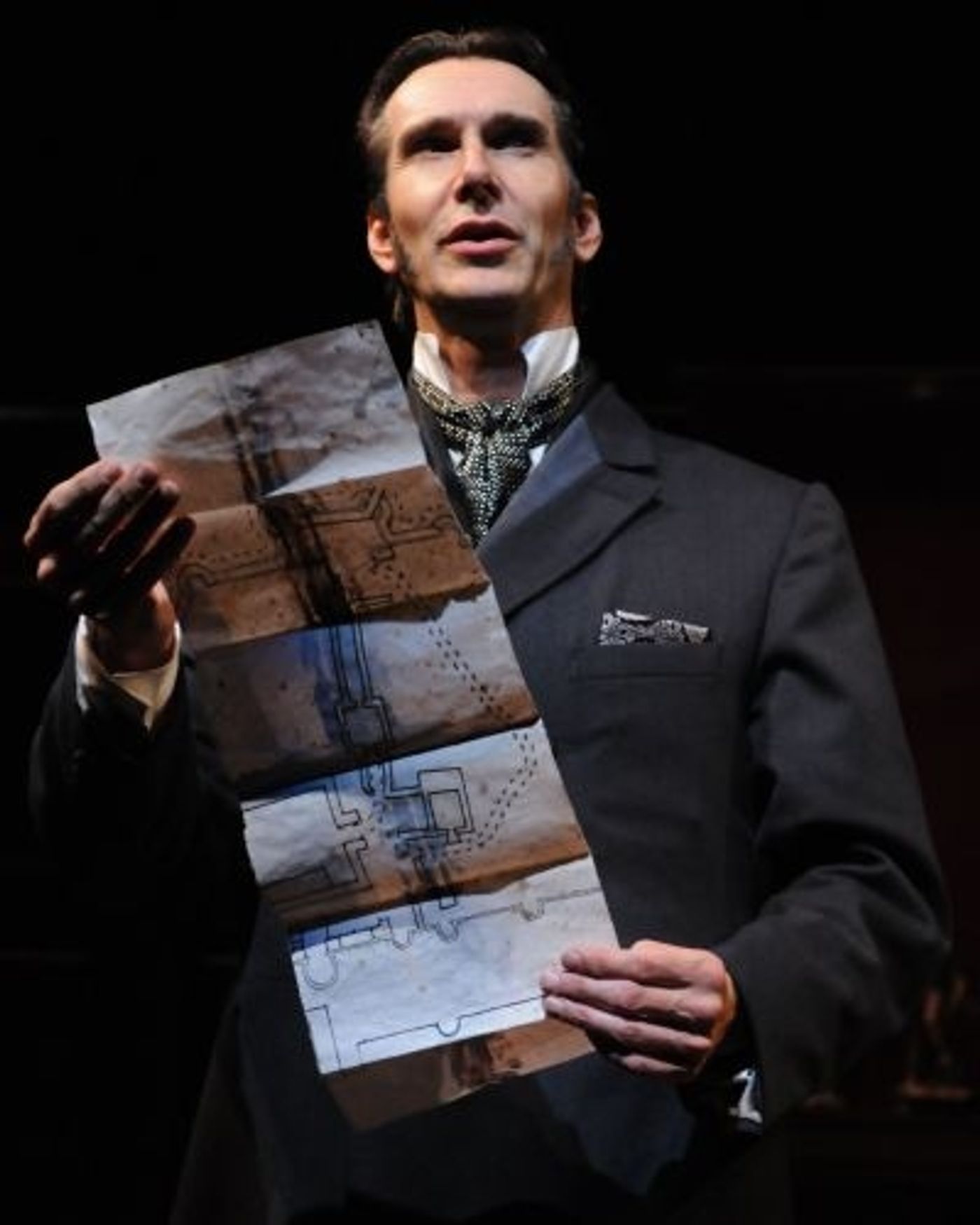 Photo Flash: THE CRUCIFER OF BLOOD At The Alley Theatre  Image