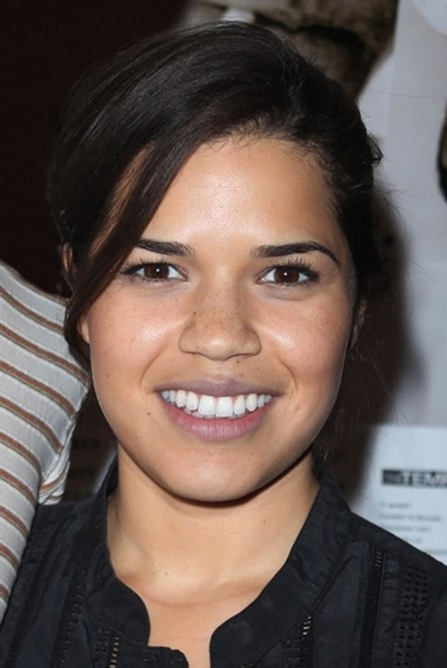 Photo Coverage: UGLY BETTY Star America Ferrera Visits THE TEMPERMENTALS Image