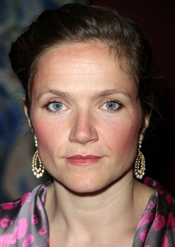 Jessica Hynes  Photo