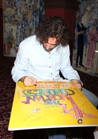 Stephen Mangan Photo