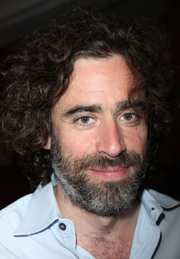 Stephen Mangan Photo