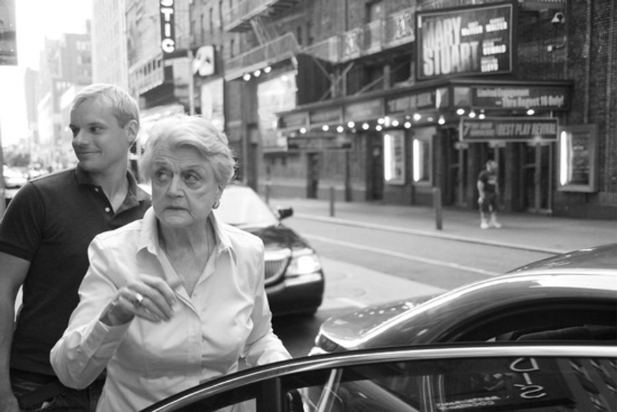 Photo Coverage: Angela Lansbury After Her Final 'BLITHE SPIRIT' Performance  Image