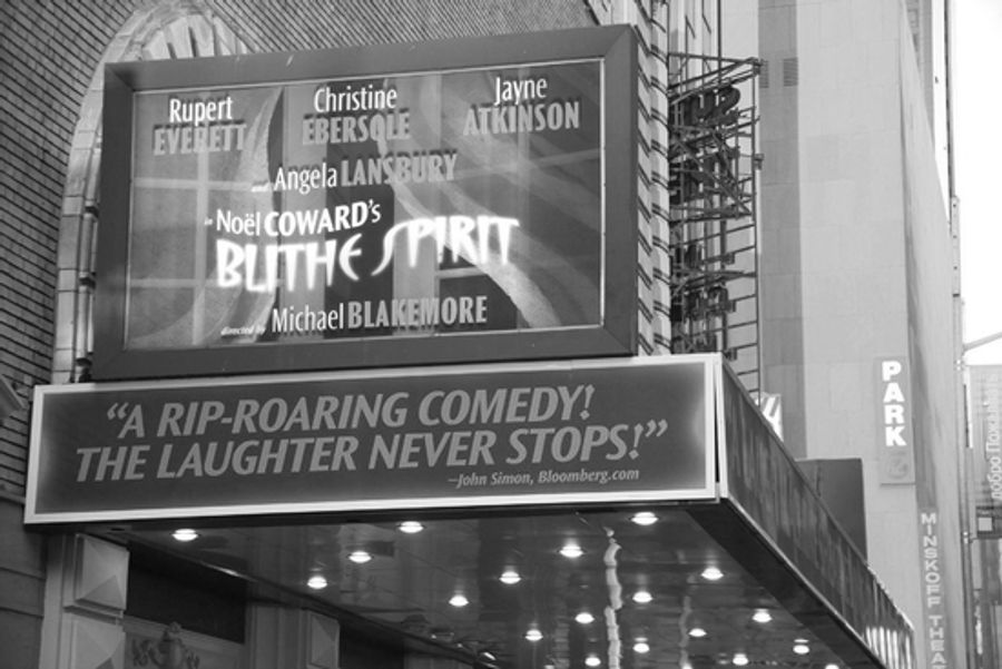 Photo Coverage: Angela Lansbury After Her Final 'BLITHE SPIRIT' Performance  Image