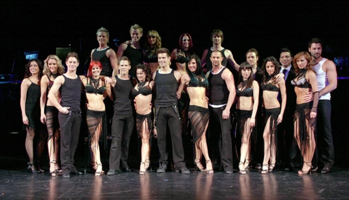 Karina Smirnoff and Maksim Chmerkovskiy with the ensemble cast at 