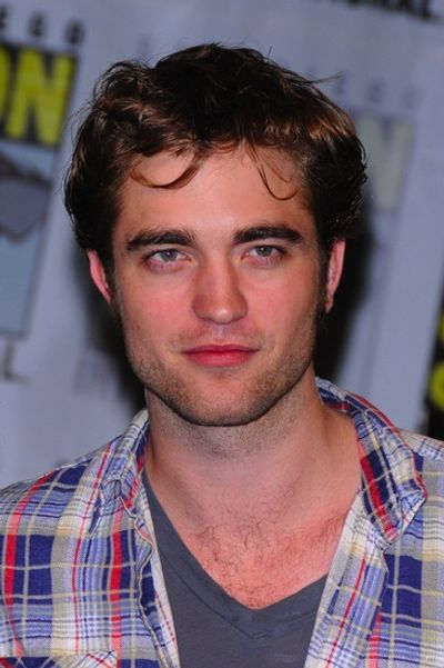 Robert Pattinson Photo