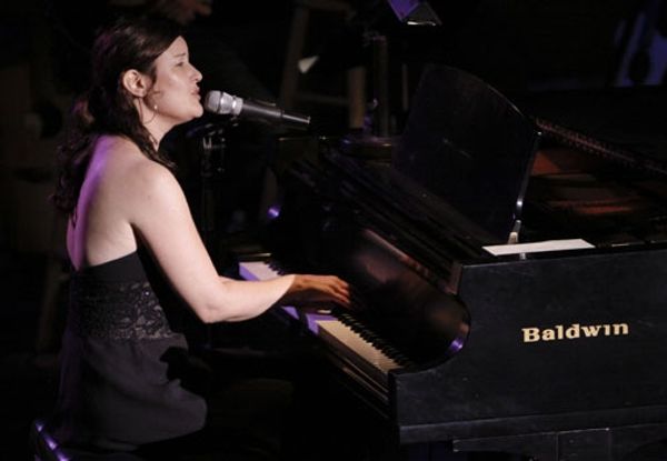 Paula Cole performing in 