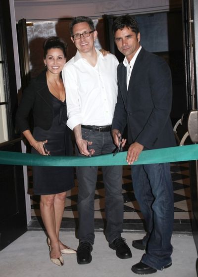 Gina Gershon, Robert Longbottom and John Stamos Photo