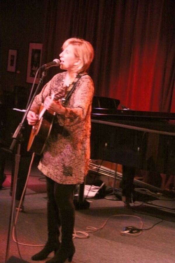 Lori Lieberman Photo