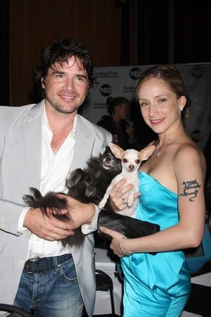 Matthew Settle (CW11's Gossip Girls) with his wife Naama Nativ and their dogs @ BroadwayWorld Matthew Settle (CW11's Gossip Girls) with his wife Naama Nativ and their dogs Photo