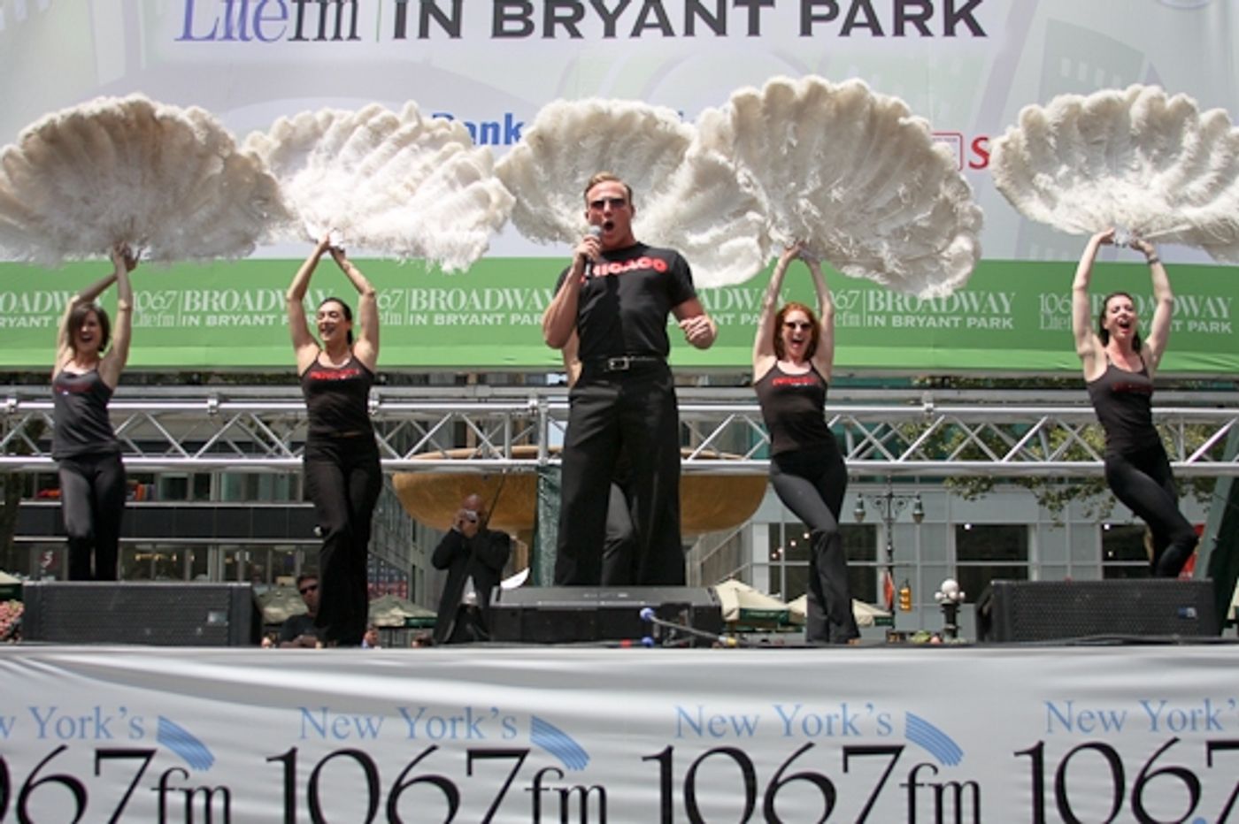 Photo Coverage: 'SHREK', 'NAKED', CHICAGO And JERSEY BOYS Perform At 'BROADWAY IN BRYANT PARK'  Image