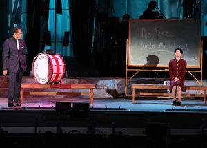 Brian Stokes Mitchell as "Sky Masterson" and Jessica Biel as "Sarah Brown" Photo