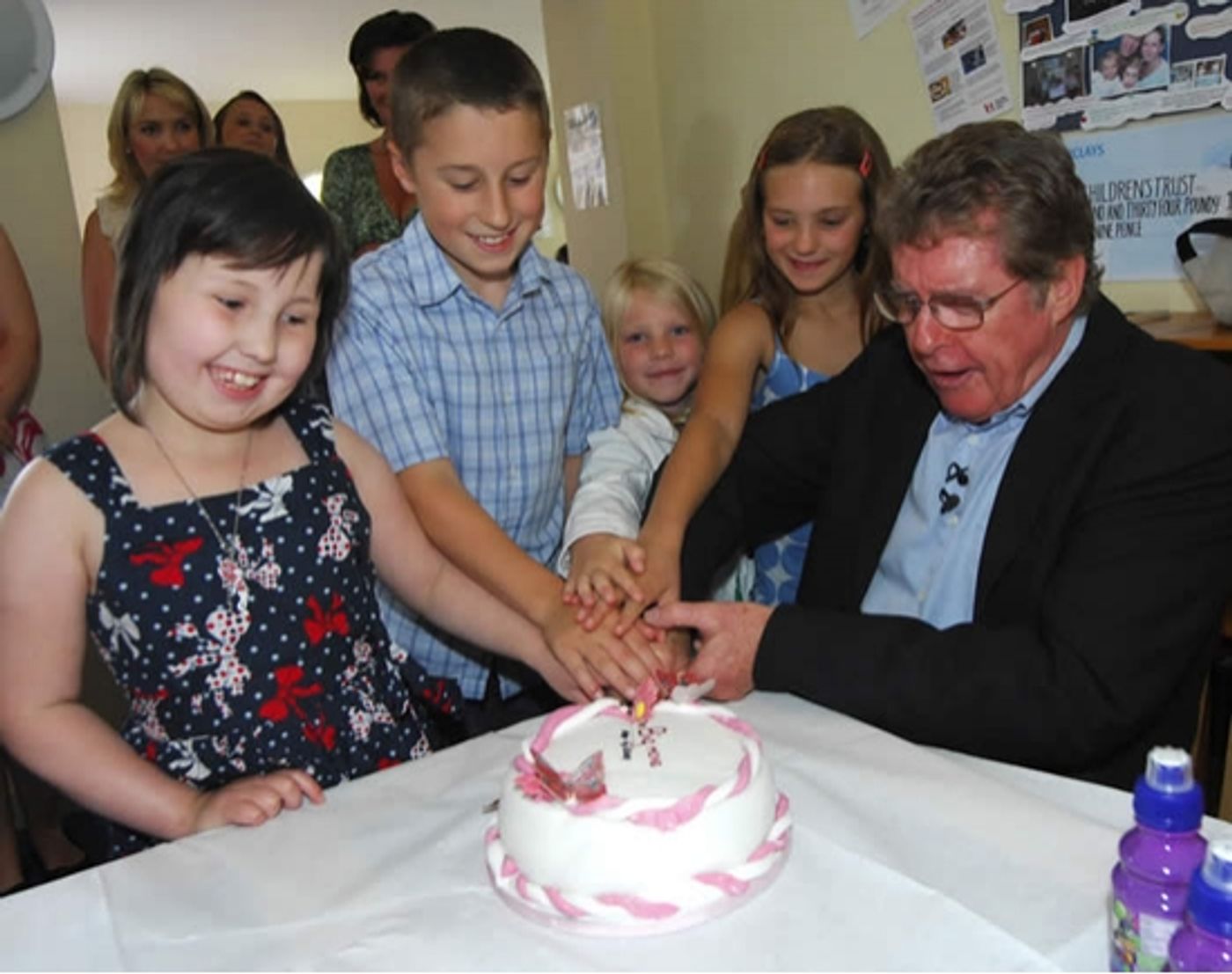 Photo Flash: Michael Crawford Visits Eckerlsey House In Support Of 'The Big Move' For The Sick Children's Trust Photo Flash: Michael Crawford Visits Eckerlsey House In Support Of 'The Big Move' For The Sick Children's Trust Image