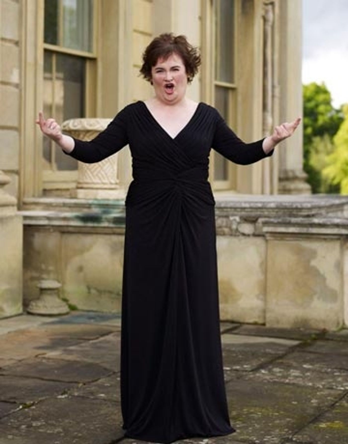 Photo Flash: Britain's Got Talent's Susan Boyle In Harper's Bazaar  Image