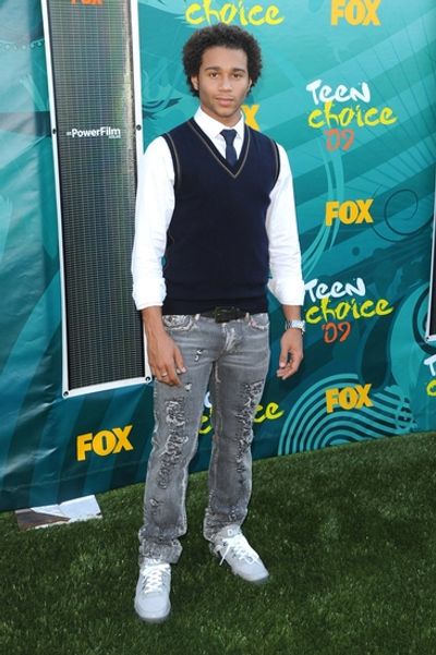 Corbin Bleu Photo