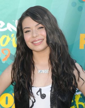 Miranda Cosgrove Photo