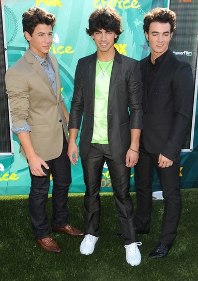 Nick Jonas, Joe Jonas and Kevin Jonas Photo