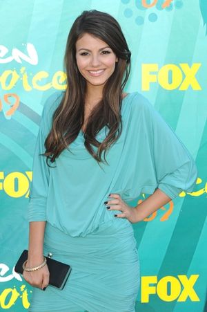Victoria Justice Photo