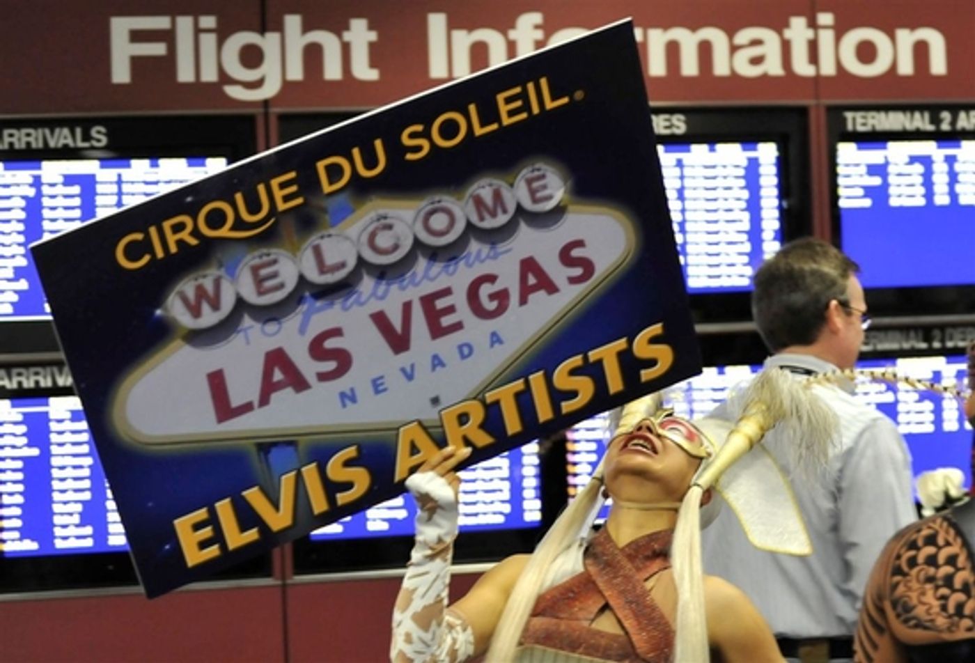 Photo Flash: Cirque du Soleil Welcomes 'ELVIS' Show Cast To Las Vegas' McCarran Airport  Image