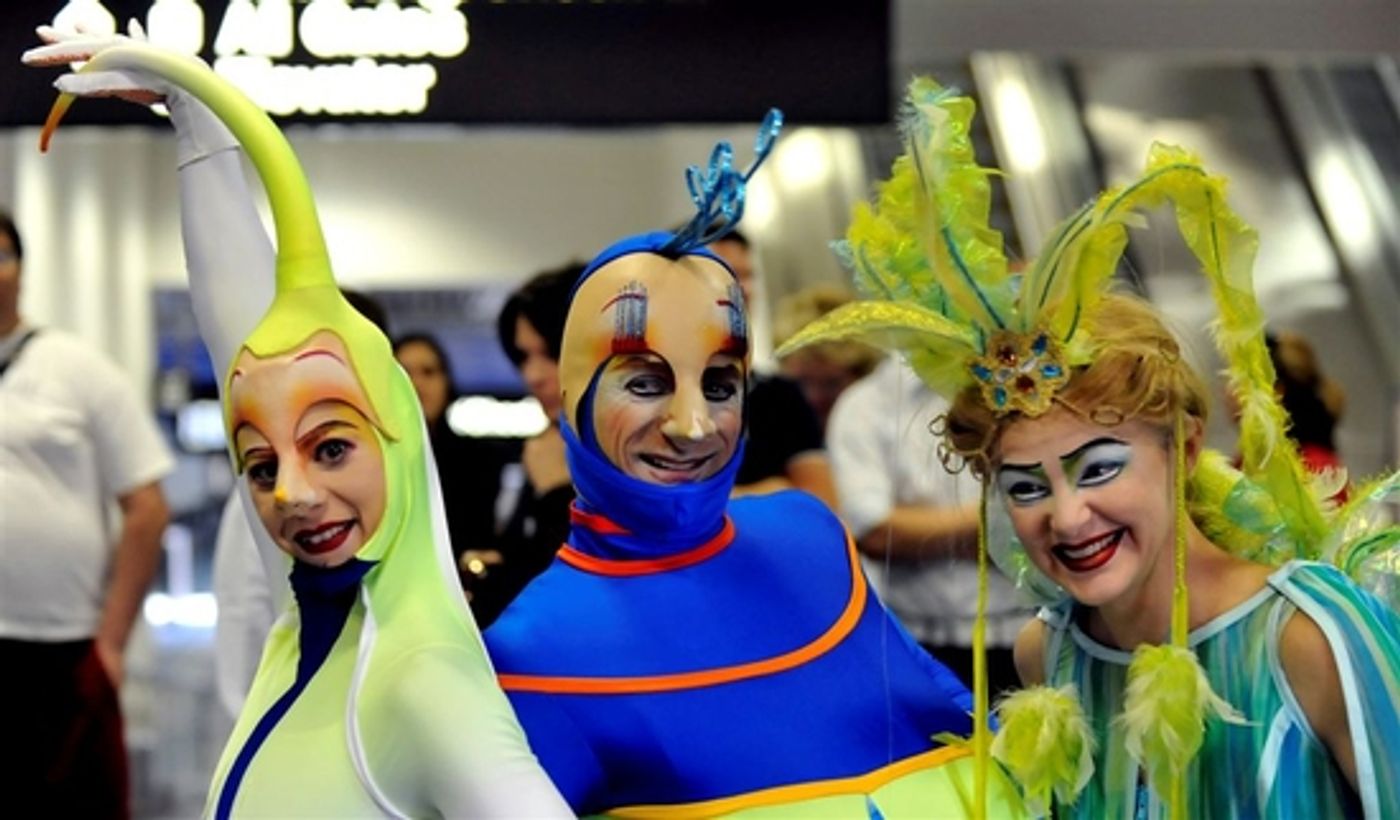 Photo Flash: Cirque du Soleil Welcomes 'ELVIS' Show Cast To Las Vegas' McCarran Airport  Image