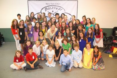 Sutton Foster and students Photo