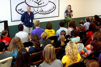Sutton Foster and students Photo