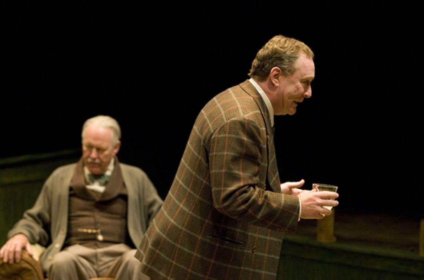 Photo Flash: THE ENTERTAINER Runs At The Studio Theatre Through 9/20  Image