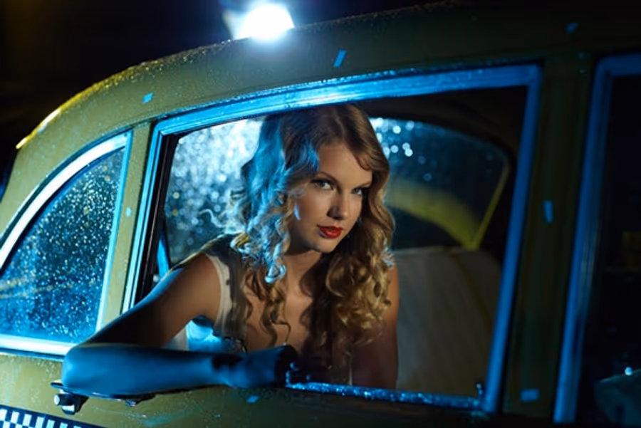 Photo Flash: MTV's 'VMA SIDE STORY' Photo Shoots Featuring Katy Perry, Ne-Yo, Taylor Swift And Cobra Starship Image