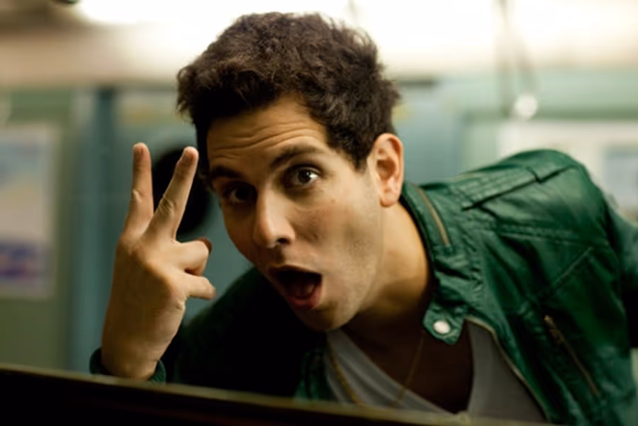 Photo Flash: MTV's 'VMA SIDE STORY' Photo Shoots Featuring Katy Perry, Ne-Yo, Taylor Swift And Cobra Starship Image