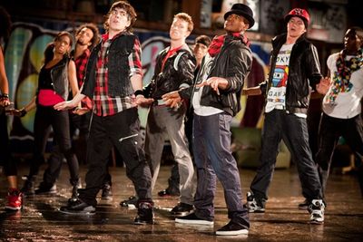 Ne-Yo and dancers Photo