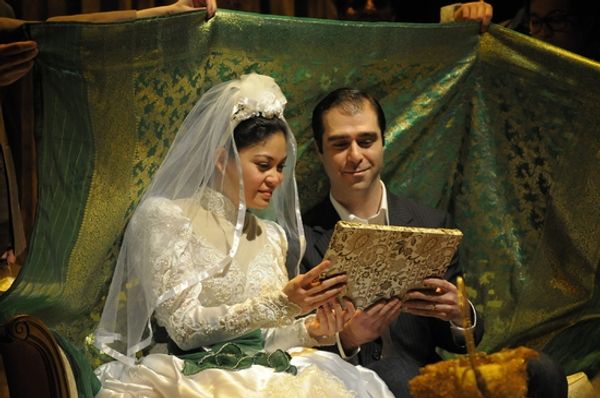 Rinabeth Apostol and Barzin Akhavan Photo