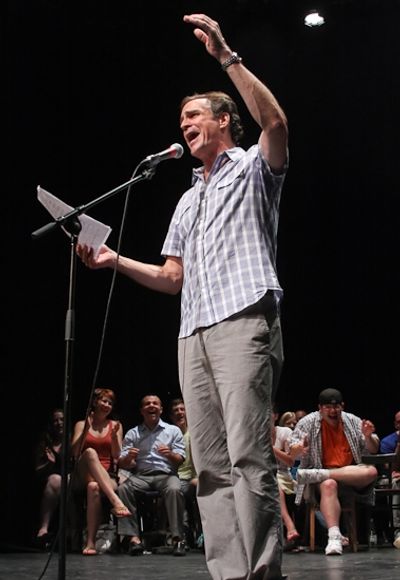 Howard McGillin Photo