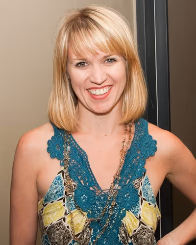 Lauren Kennedy Photo