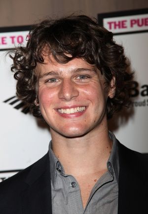 Jonathan Groff Photo