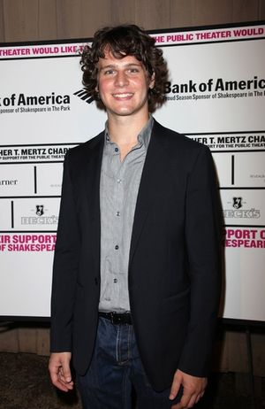 Jonathan Groff Photo