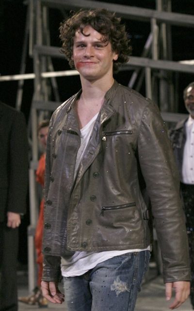 Jonathan Groff Photo