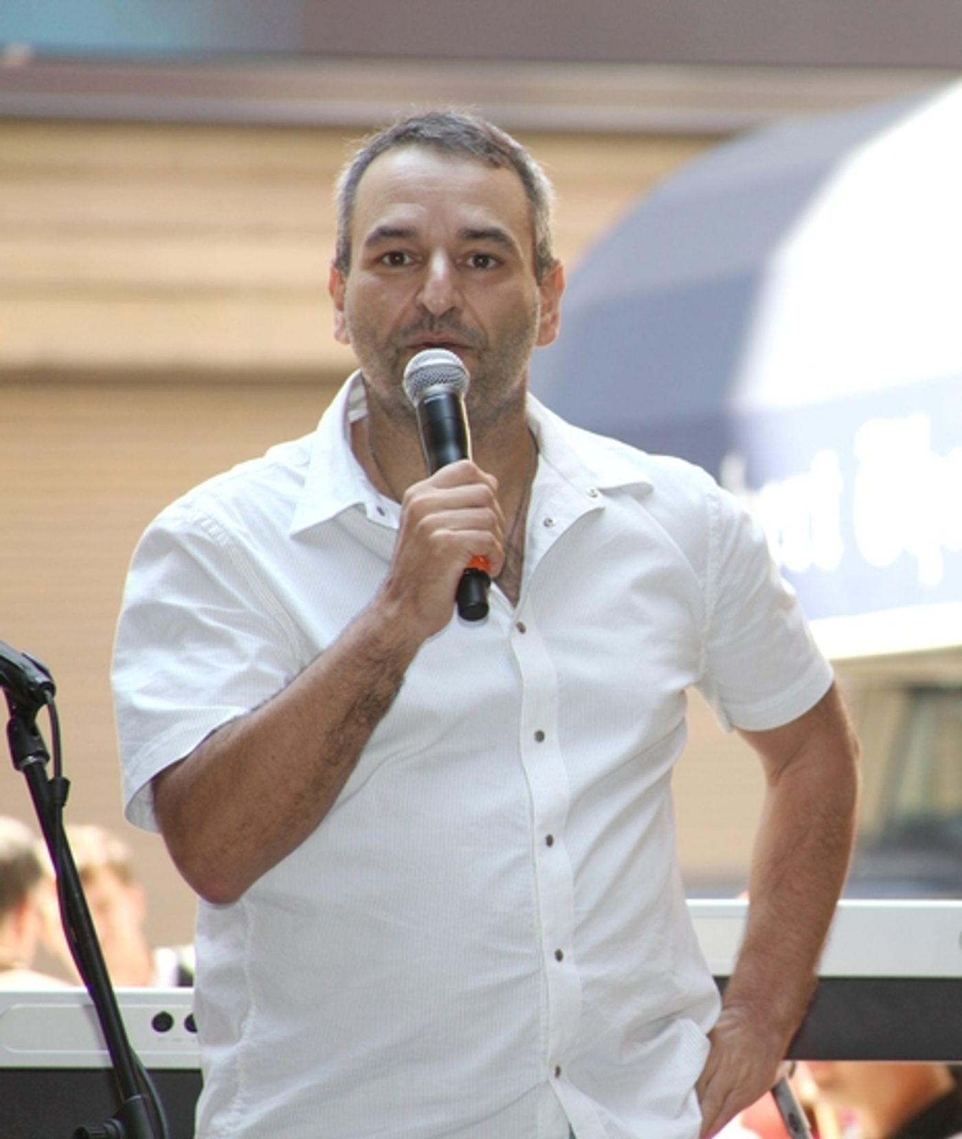 Photo Coverage: Bryan, DiPietro And The MEMPHIS Cast Celebrate Shubert Theatre Box Office Opening  Image