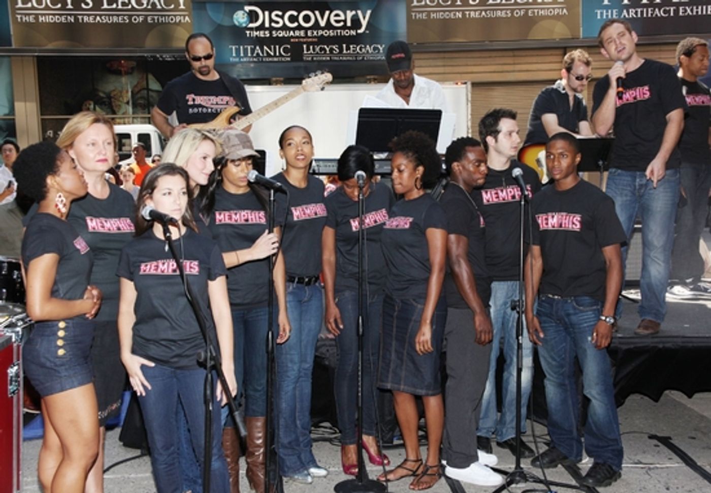 Photo Coverage: Bryan, DiPietro And The MEMPHIS Cast Celebrate Shubert Theatre Box Office Opening  Image