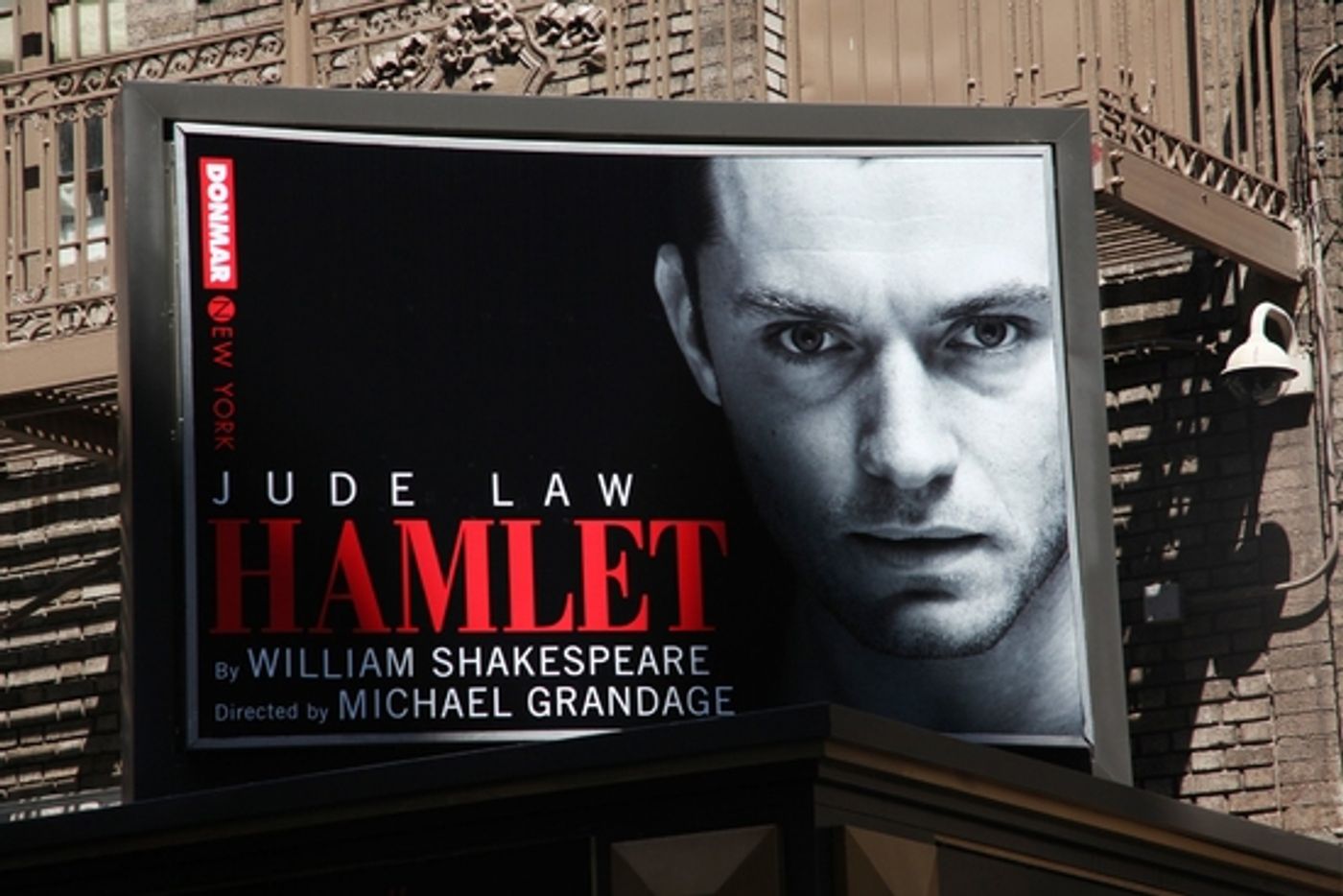 Photo Coverage: 'HAMLET' Marquee Unveiling At The Broadhurst Theatre  Image