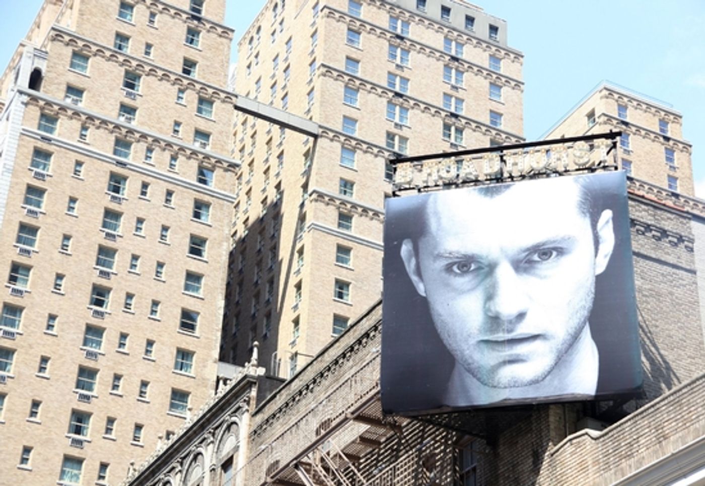 Photo Coverage: 'HAMLET' Marquee Unveiling At The Broadhurst Theatre  Image