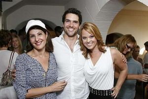 Mia Vardalos, Jackson Hurst and Kate Levering @ BroadwayWorld Mia Vardalos, Jackson Hurst and Kate Levering Photo