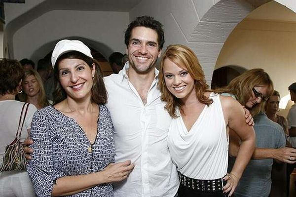 Mia Vardalos, Jackson Hurst and Kate Levering Photo