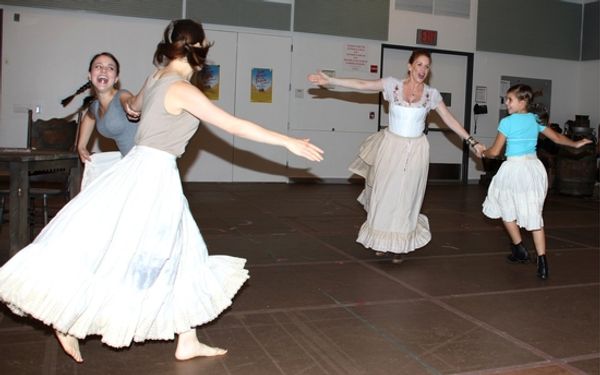 Alessa Neeck, Kara Lindsay, Melissa Gilbert and Carly Rose Sonenclar Photo