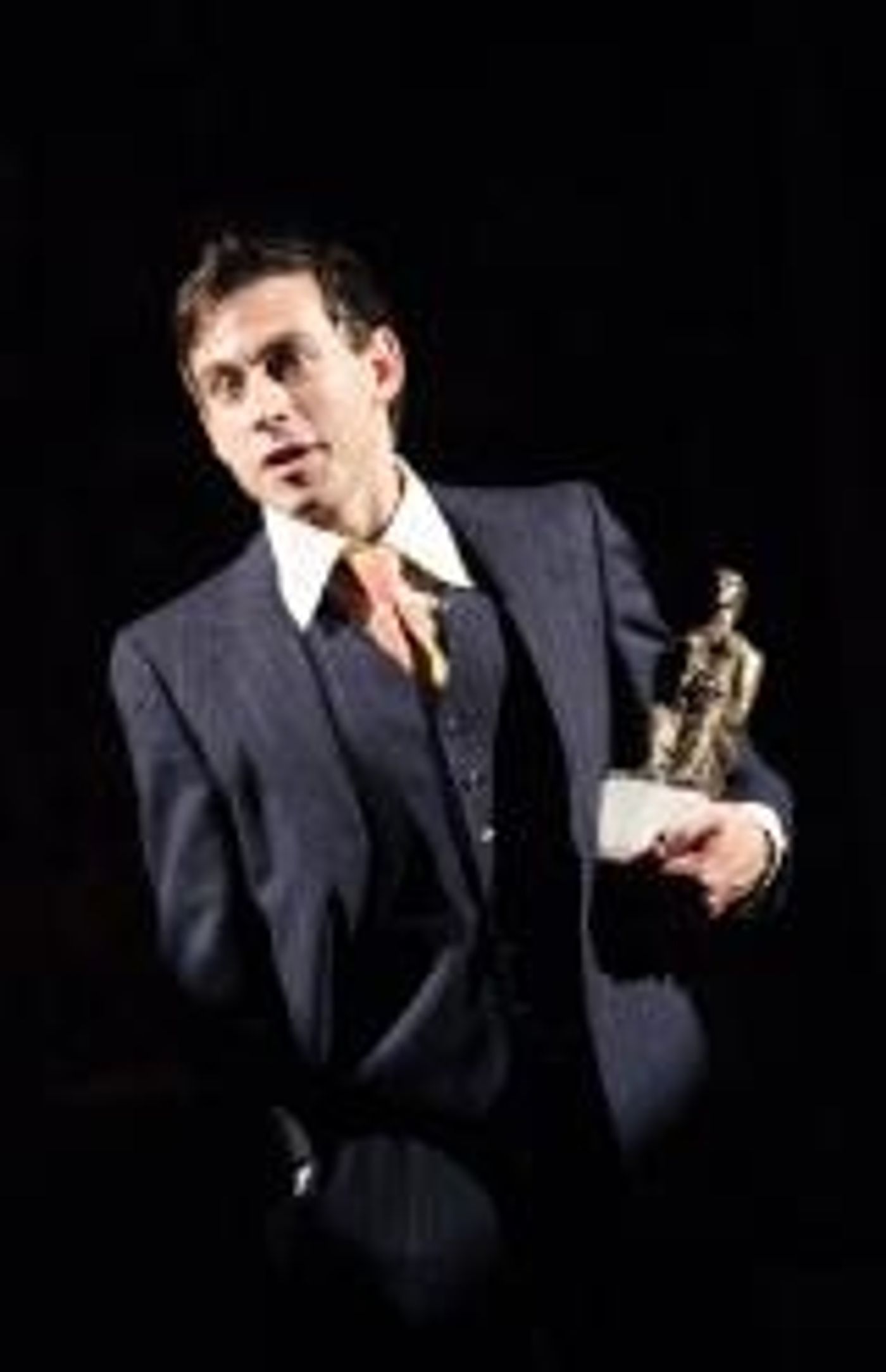 Photo Flash: PRICK UP YOUR EARS Opens at the Comedy Theatre 9/17  Image