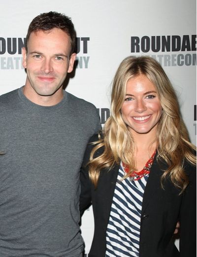 Jonny Lee Miller and Sienna Miller Photo