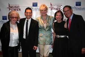 Peggy Rice, Michael Feinstein, Christine Ebersole, Sallie Stern and Ed Stern Photo