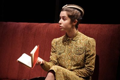 Cristin Milioti Photo