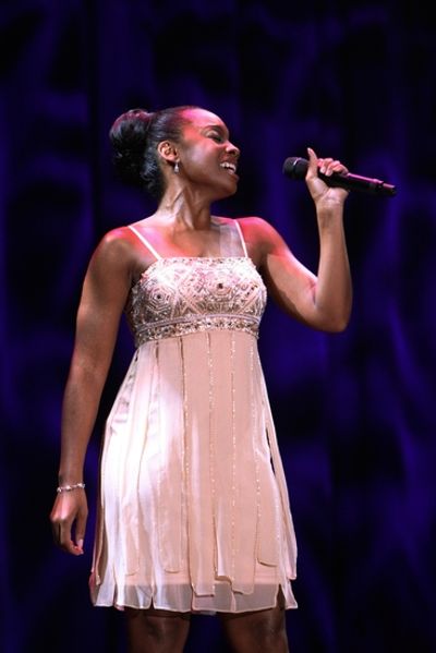 Anika Noni Rose Photo