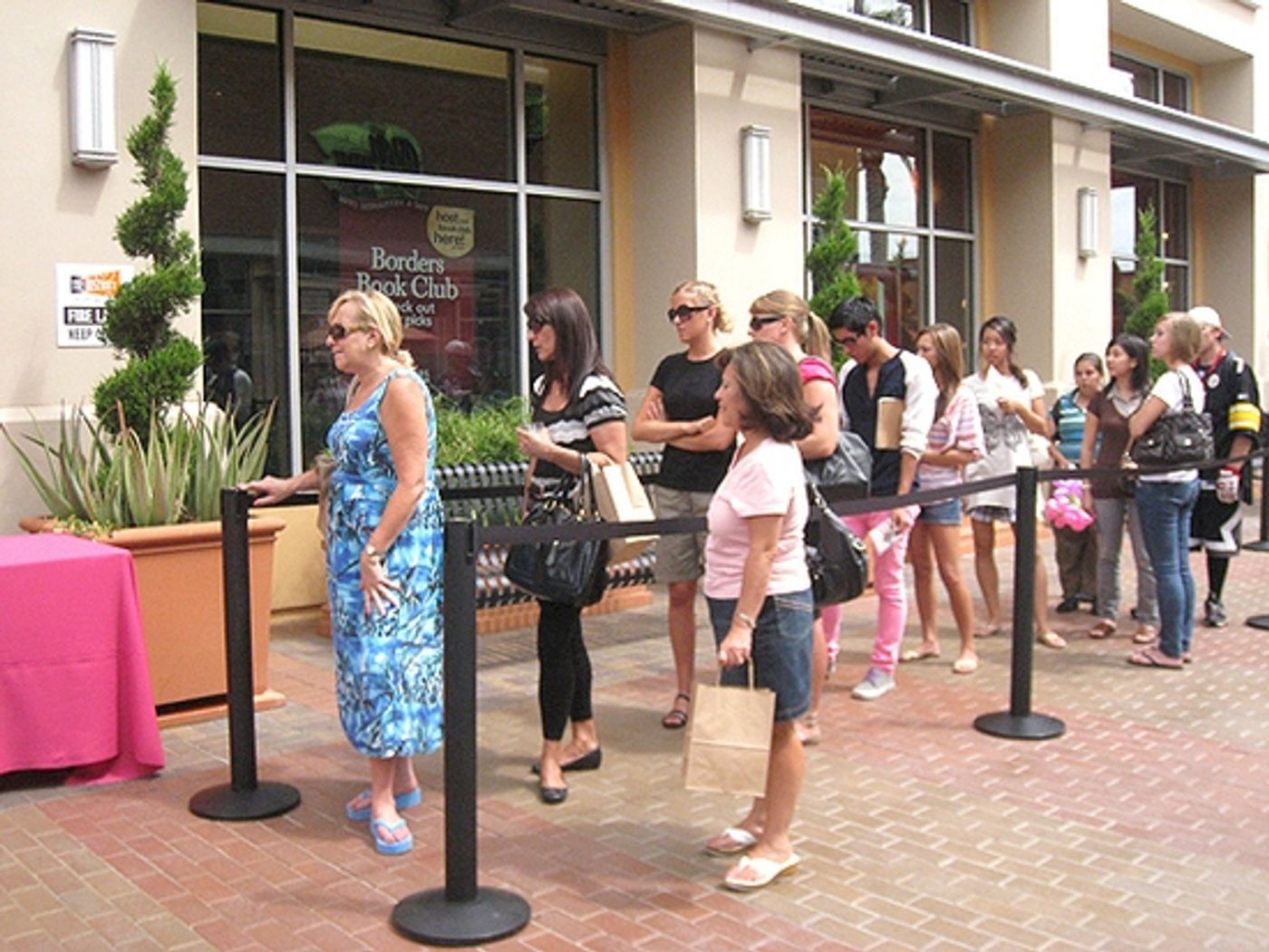 Photo Coverage: Legally Blonde The Musical Day in the O.C. Photo Coverage: Legally Blonde The Musical Day in the O.C. Image